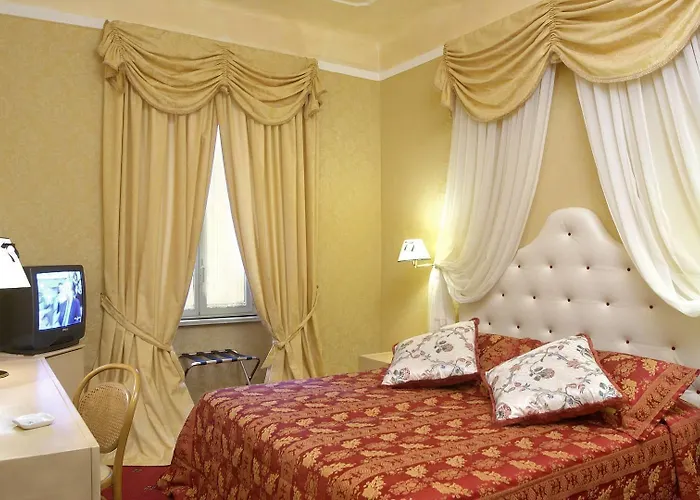 Отель Lh Andreotti