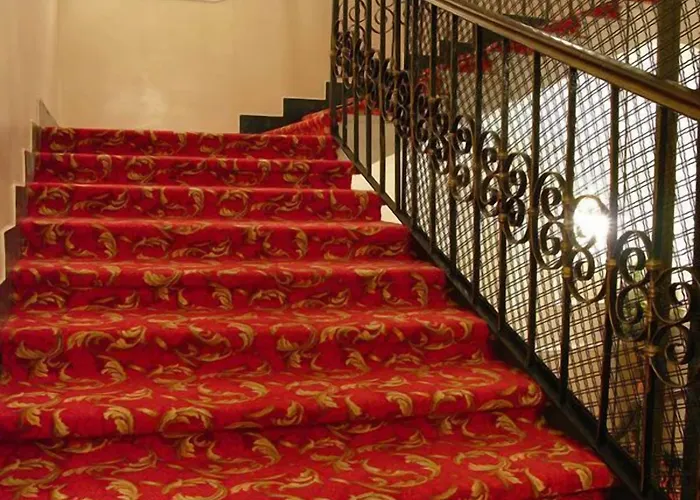 Отель Lh Andreotti