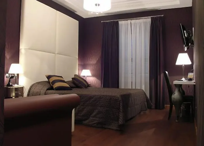 Отель Lh Andreotti 3*