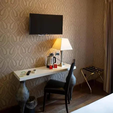 Hotel Lh Andreotti