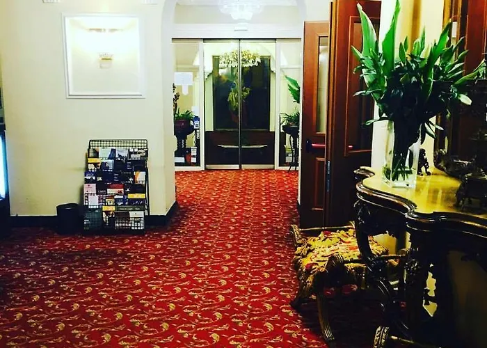 Ξενοδοχείο Lh Andreotti 3*